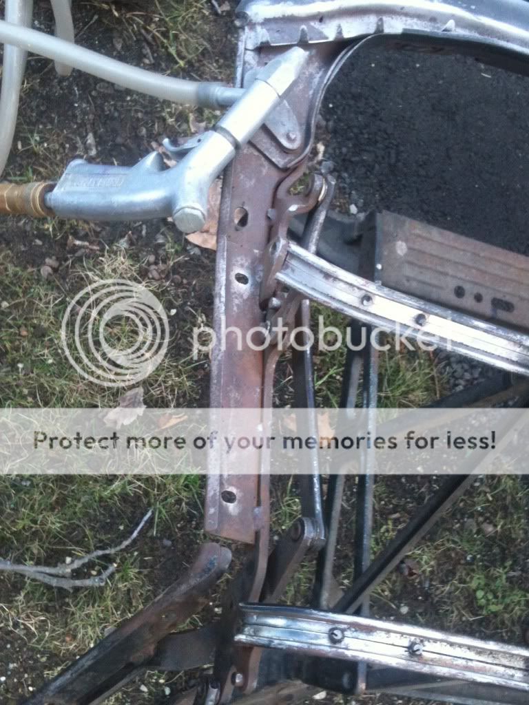 Repair of Convertible Top Frame FinnShark